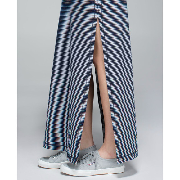 RARE Lululemon Racerback Maxi Sleeveless Slit Dress 2 Navy White Striped NWOT - Picture 7 of 12